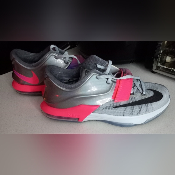 Nike KD woman's size 6.5 - Picture 3 of 4
